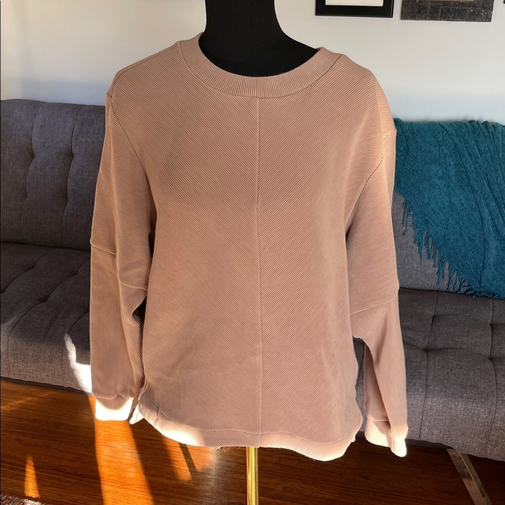 Varley Beige Ribbed Knit Top with back keyhole cutout size Large - Picture 1 of 7